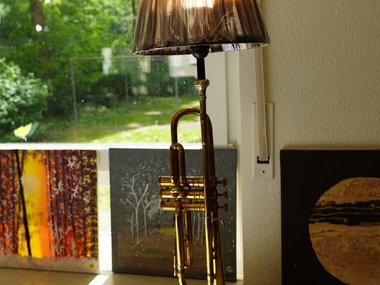 Lampe aus alter Trompete